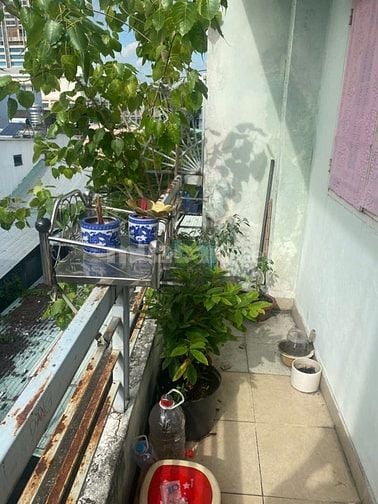 Cho thuê nguyên căn lầu 2 Bùi Hữu Nghĩa q5