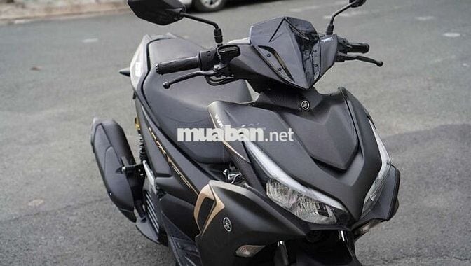 Yamaha NVX V2 Đen Vàng - Biển SG