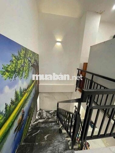 cần bán nhà lầu 3pn đường nhựa xe 7chổ giá ngang ngợp