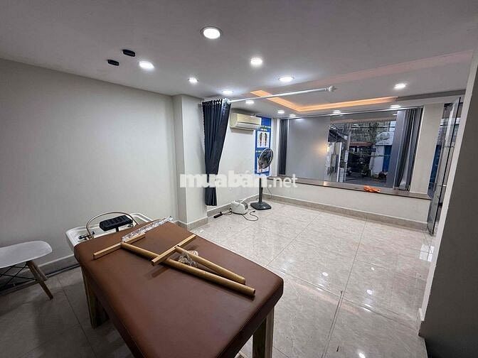 Chính chủ cho thuê MBKD 20m2 mặt tiền đường có chỗ đậu xe toilet riêng