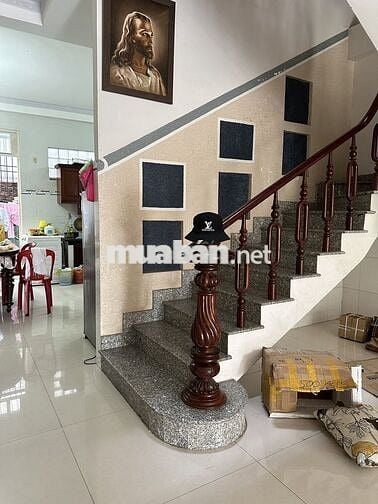 Bán nhà phố 4,5x18m 2 lầu KDC ấp 5 Phong Phú