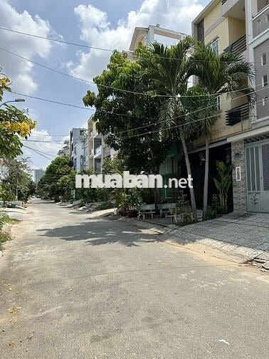 Bán nhà phố 4,5x18m 2 lầu KDC ấp 5 Phong Phú