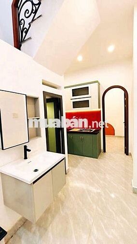 MỚI, MẶT PHỐ – Nguyễn Sơn, Văn Cao – DTSD 65m2 – Chỉ 4.x tỷ