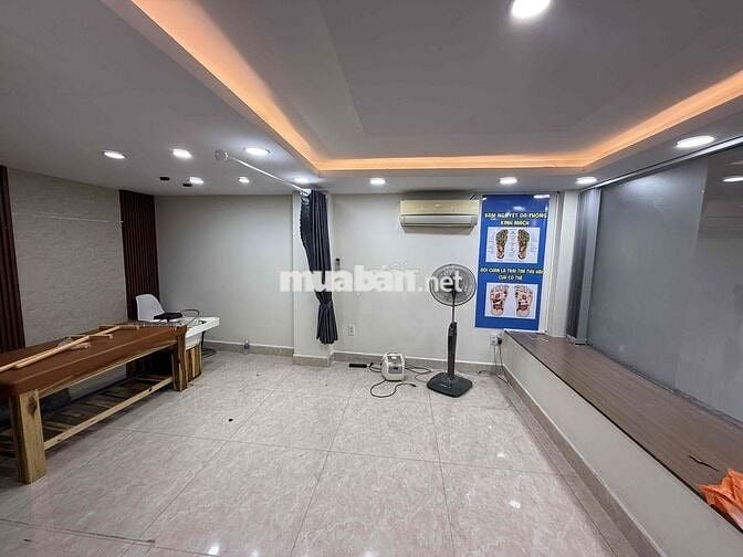Chính chủ cho thuê MBKD 20m2 mặt tiền đường có chỗ đậu xe toilet riêng