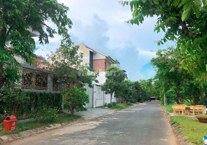20 nền đất đầu tư Gần sông Giồng, Giá 4.5 tỷ / 80m2 . SỔ RIÊNG
