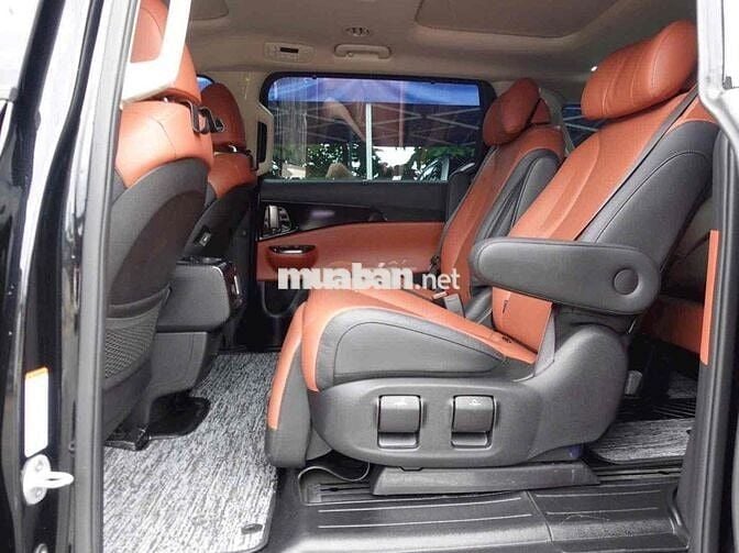 Kia Carnival 2022 2.2D Signature , odo chuẩn 7vạn.