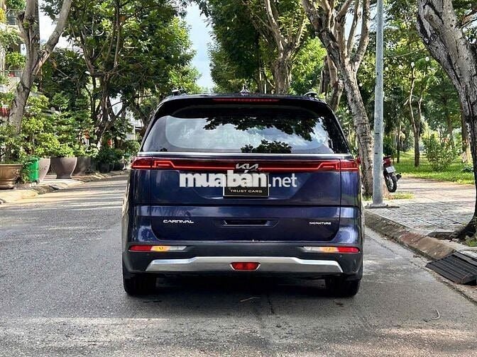 Kia Carnival 2022 2.2D Signature , odo chuẩn 7vạn.