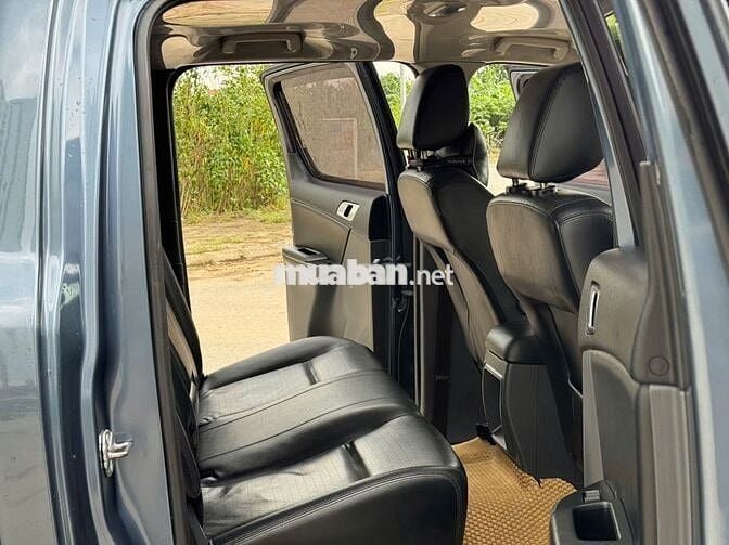 Bán xe Mazda BT 50 2018 số tự động 1 cầu màu xanh