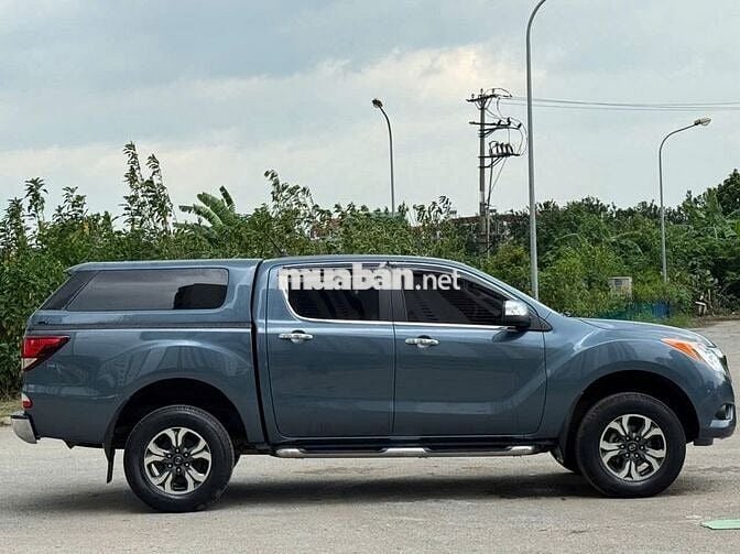 Bán xe Mazda BT 50 2018 số tự động 1 cầu màu xanh