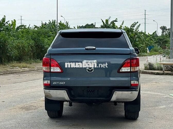 Bán xe Mazda BT 50 2018 số tự động 1 cầu màu xanh