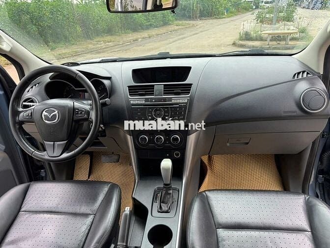 Bán xe Mazda BT 50 2018 số tự động 1 cầu màu xanh