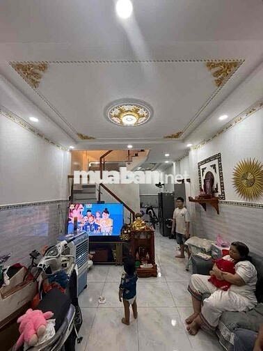 BÁN NHÀ 40M2 - 2 TẦNG - BHH A - HXH 6M - KẾ LÊN VĂN QUỚI