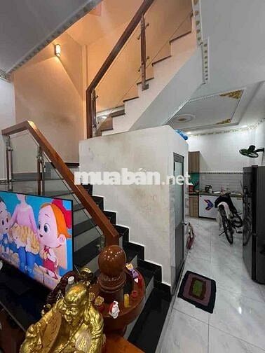 BÁN NHÀ 40M2 - 2 TẦNG - BHH A - HXH 6M - KẾ LÊN VĂN QUỚI