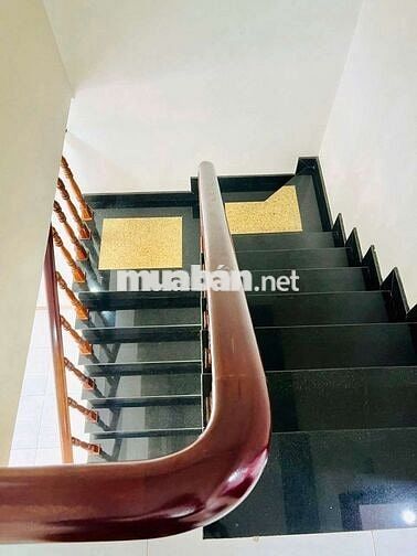 CHO THUÊ NHÀ LẦU MỚI ĐẸP SẴN MÁY LẠNH KDC PHÚ AN GIÁ 6.5TR/THÁNG
