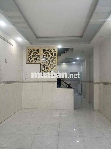 cho thuê nhà gác suốt nhà sạch sẽ thoáng mát gần cây xăng minh đạt