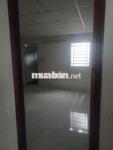 cho thuê nhà gác suốt nhà sạch sẽ thoáng mát gần cây xăng minh đạt