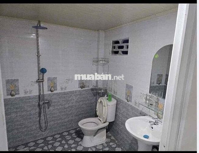 cho Thue nhà nguyên căn p trảng dài nhà mới d xe hơi 2 p ngủ