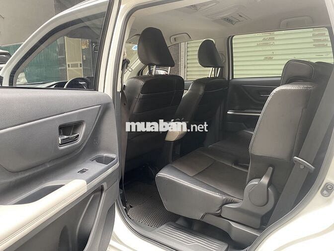 Toyota Veloz Cross 2022 đăng ký lđ 2023 như mới
