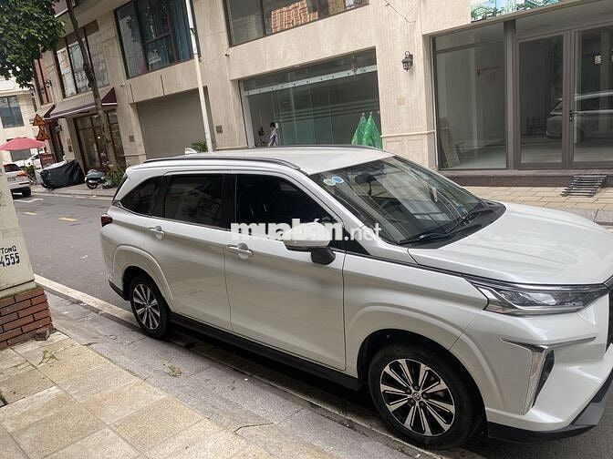 Toyota Veloz Cross 2022 đăng ký lđ 2023 như mới