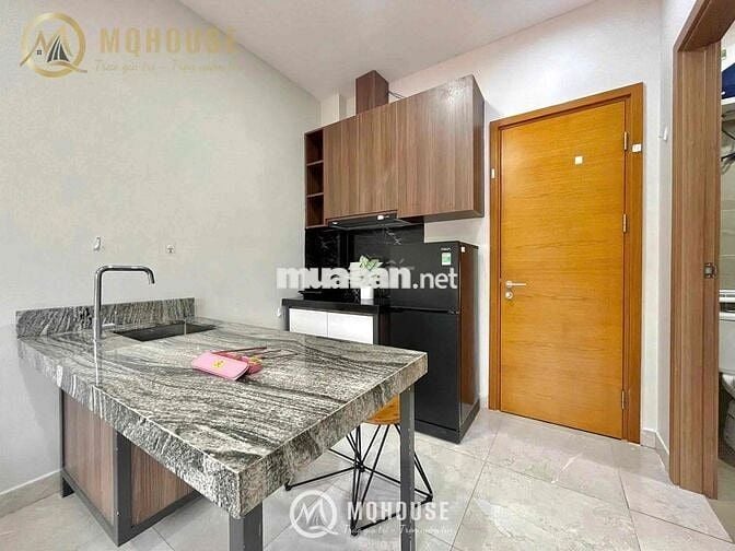 CHO THUÊ CHDV STUDIO BAN CÔNG NỘI THẤT ĐẸP NGAY SÂN BAY