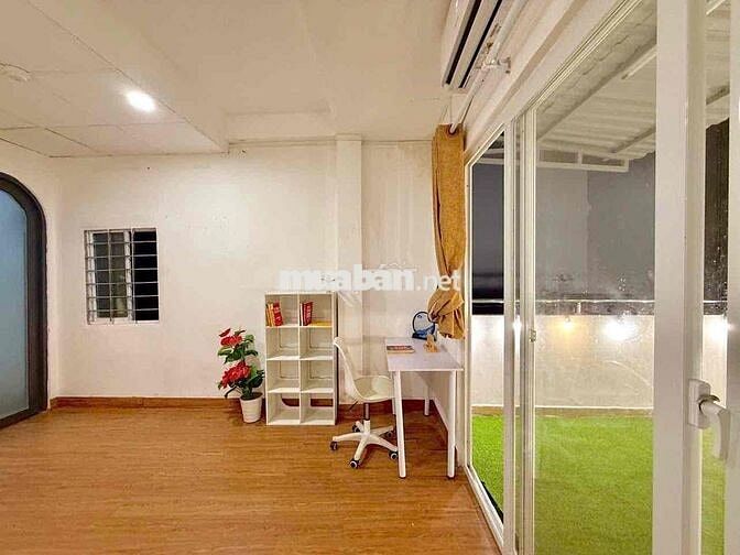 CHO THUÊ STUDIO BAN CÔNG THOÁNG MÁT CÁCH QUẬN 1 CHỈ VÀI BƯỚC CHÂN
