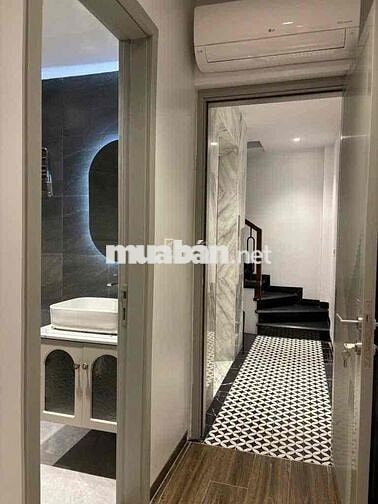 Bán nhà ngõ Khâm Thiên 37m2 6 tầng thang máy ô tô tránh giá 12.8 tỷ