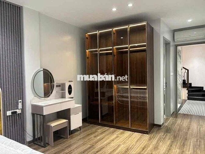 Bán nhà ngõ Khâm Thiên 37m2 6 tầng thang máy ô tô tránh giá 12.8 tỷ