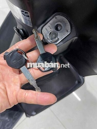 BÁN HONDA CLIK XE ZIN BSVIP CHÍNH CHỦ CÔNG CHƯNG