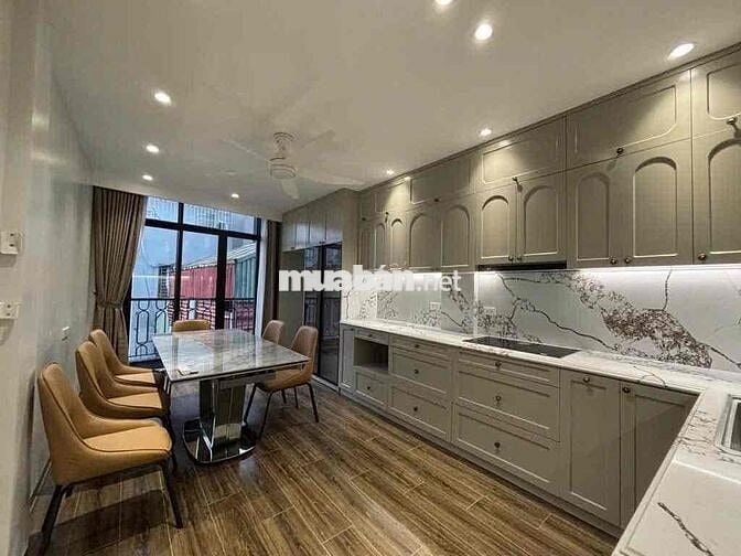 Bán nhà ngõ Khâm Thiên 37m2 6 tầng thang máy ô tô tránh giá 12.8 tỷ