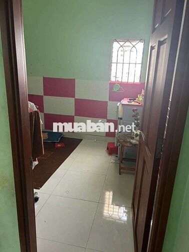 Nhà 1 lầu 2 phòng ngủ.gần chợ liên khu 5-6