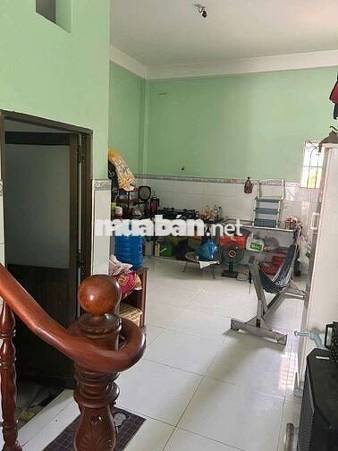 Nhà 1 lầu 2 phòng ngủ.gần chợ liên khu 5-6