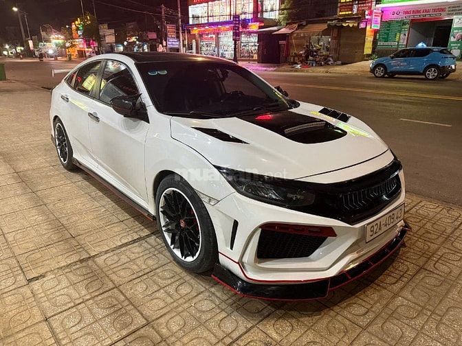 CIVIC 1.5L VTEC cuối 2017 đăng kí 2018