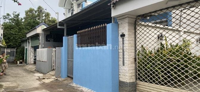 Nhà mới xây sạch đẹp, thiết kế sang trọng