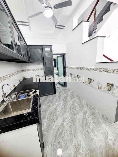 Nhà Hẻm Bự - Giáp Võ Văn Kiệt - 42m2 - 4 tầng - 4 phòng - chỉ hơn 4ty
