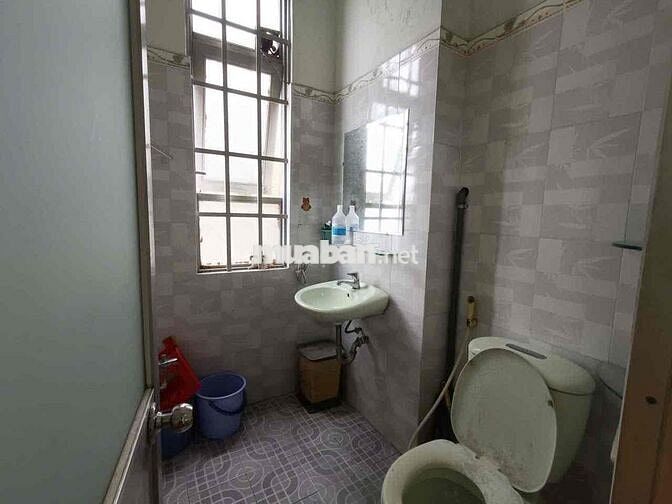 CHO THUÊ NHÀ 2 LẦU NGAY VINCOM THỦ ĐỨC 4PN 3WC Ở GIA ĐÌNH VĂN PHÒNG
