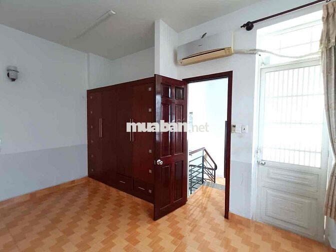CHO THUÊ NHÀ 2 LẦU NGAY VINCOM THỦ ĐỨC 4PN 3WC Ở GIA ĐÌNH VĂN PHÒNG