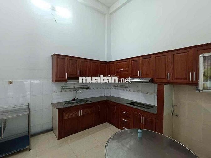 CHO THUÊ NHÀ 2 LẦU NGAY VINCOM THỦ ĐỨC 4PN 3WC Ở GIA ĐÌNH VĂN PHÒNG