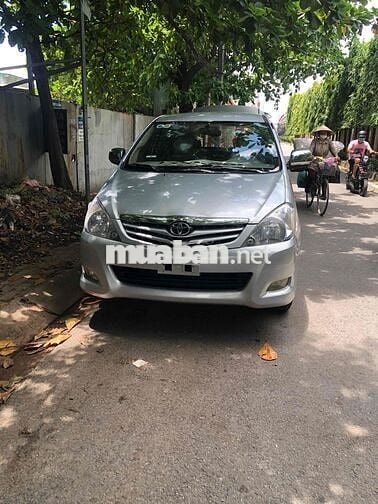 Toyota Innova 2011 G 2-O -G xe dep không lỗi anh b