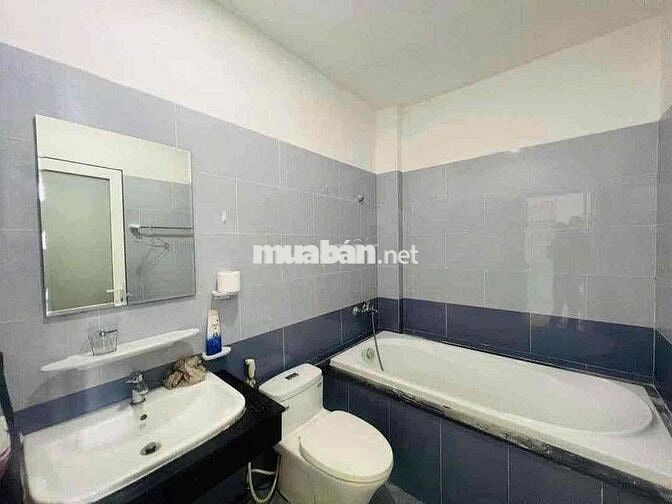 Căn hộ mặt tiền nguyễn thị nhung 2 phòng ngủ trong KDC Vạn Phúc City