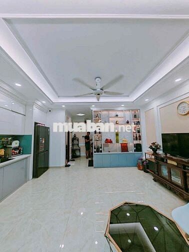 Bán nhà ngõ Doãn Kế Thiện 31m 6 tầng ô tô vào nhà giá 11.8 tỷ