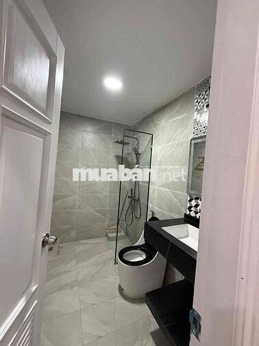 Bán nhà ngõ thông kd Nguyễn Khang 40m 6 tầng ô tô vào nhà giá 17.9