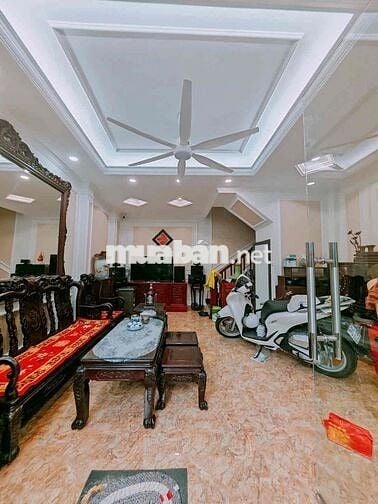Bán nhà ngõ Doãn Kế Thiện 31m 6 tầng ô tô vào nhà giá 11.8 tỷ