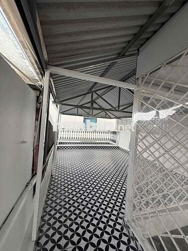 Bán nhà ngõ thông kd Nguyễn Khang 40m 6 tầng ô tô vào nhà giá 17.9