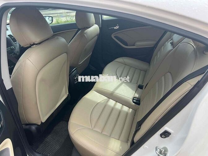 Kia Cerato 2018 1.6 AT Luxury - 700000