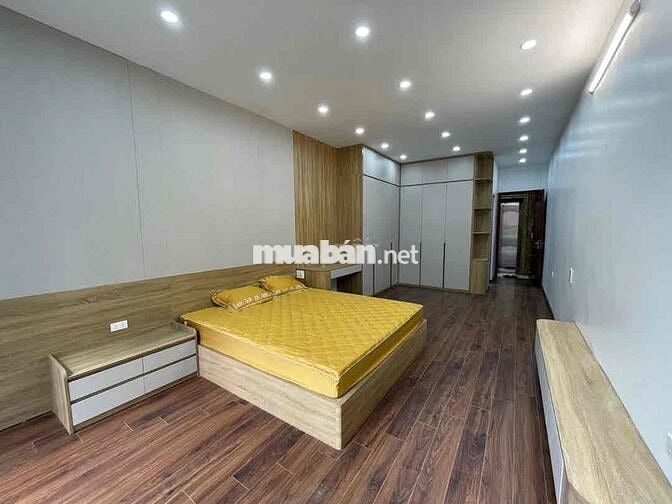 Bán nhà ngõ Cầu Giấy 31m 6 tầng thang máy cách ô tô tránh 10m