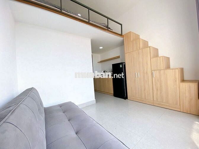 Duplex - view kính, ngay ĐH Văn Hiến. Full nội thất, có bảo vệ an ninh