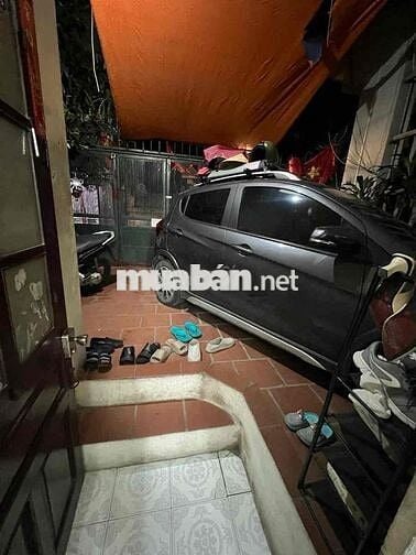 Bán nhà ngõ Nguyễn Khang ô tô vào nhà 95m giá 25 tỷ