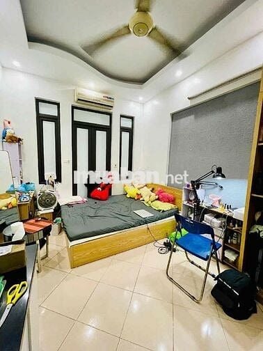 Bán nhà ngõ 68 Cầu Giấy 50m 5 tầng 2 thoáng giá 8.25 tỷ cực tốt
