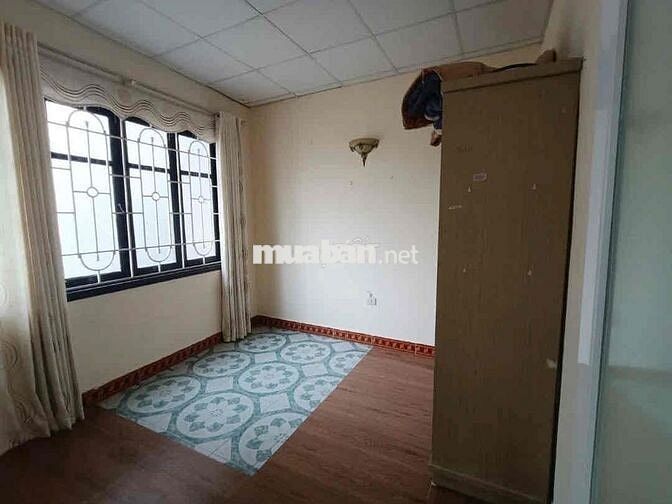 Bán nhà ngõ 79 Cầu Giấy 31m 3 tầng lô góc ô tô vào nhà giá 7.5 tỷ