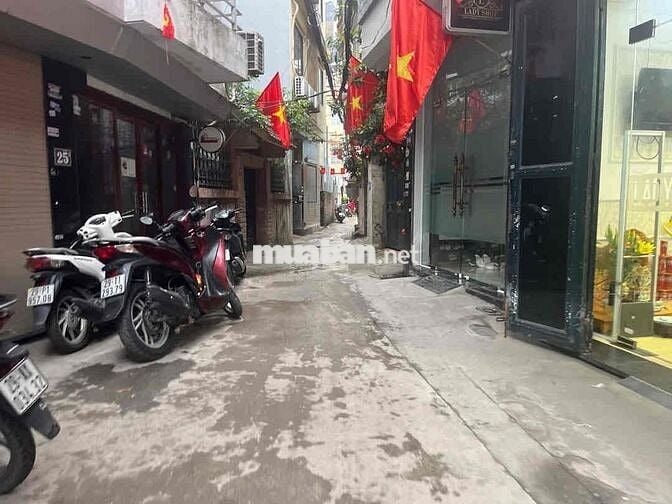 Bán nhà ngõ Nguyễn Khang ô tô vào nhà 95m giá 25 tỷ